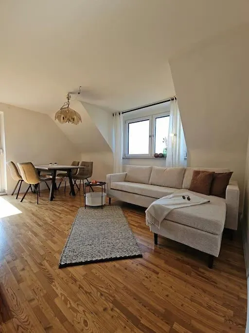 Apartment Moderne 70Qm Og Wohnung Nahe Wuerzburg, Daa, A3, A7, A81 In Fuchsstadt Reichenberg