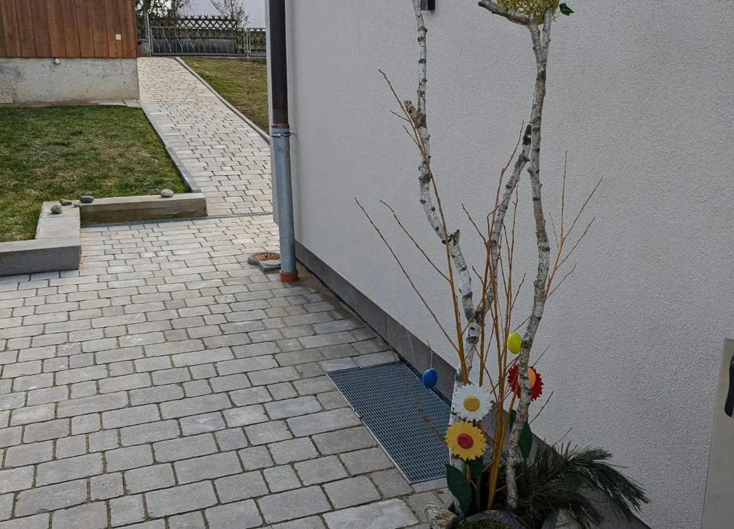 Apartment Moderne 70Qm Og Wohnung Nahe Wuerzburg, Daa, A3, A7, A81 In Fuchsstadt Reichenberg